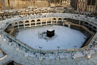 Coronavirus: Réouverture de la mosquée Al-Haram après désinfection