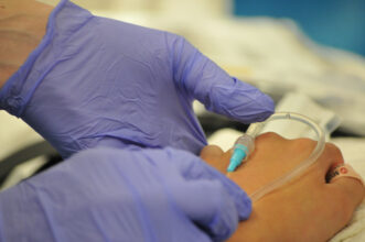 Coronavirus: 66 cas confirmés, 3e décès