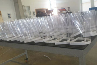 Coronavirus: l'UIR crée des prototypes de masques et visières de protection