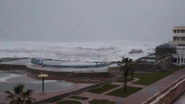 Bonjour à tous, voici quelques images de la corniche de Casablanca ce matin. Aucun dégât n'a été constaté sur les commerces qui longent l'océan. Les vagues étaient tout de même impressionnantes