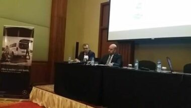 Live présentation de la nouvelle Mercedes classe v