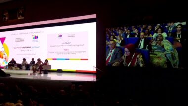 En direct. Développement humain: innovations pour un développement cognitif et social des enfants.