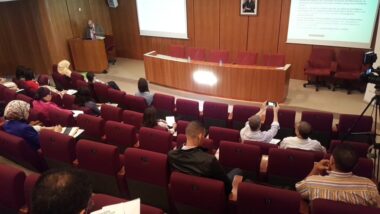 &ldquo;Live: ""Perspectives démographiques et croissance au Maroc "" CDG&rdquo;