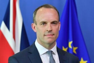 Le Royaume-Uni refuse le projet de loi sur le Brexit sans accord commercial