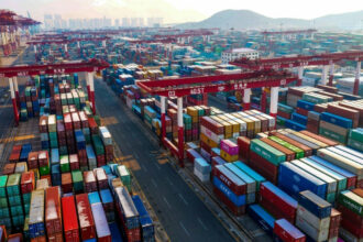 Importations. Le coût du transport maritime depuis la Chine explose