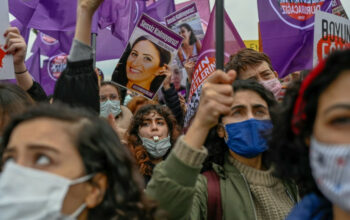 Turquie: manifestations contre l'abandon d'un traité protégeant les femmes