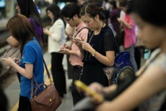 Asie: le secteur des services financiers bouleversé par les téléphone portables