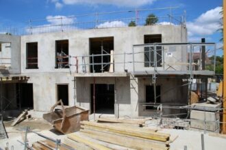 Immobilier : les ratios d’endettement jugés élevés par les analystes