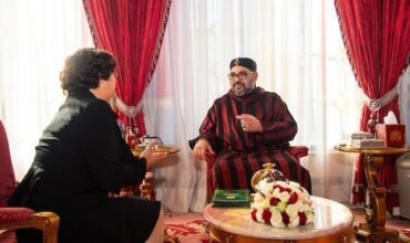 Le Roi nomme Latifa Akharbach présidente de la HACA