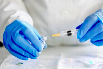 Vaccin: les objectifs de la campagne compromis par les difficultés d'approvisionnement