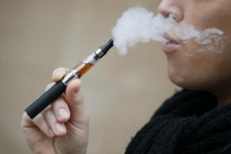 Vente de cigarettes électroniques: Concurrence déloyale aux buralistes en France