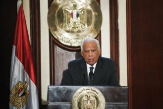 Egypte: L'ex-Premier ministre de Morsi arrêté après l'attentat contre la police