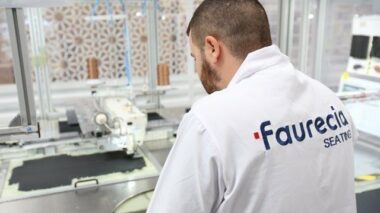 Automobile : Faurecia acquiert l'équipementier allemand Hella
