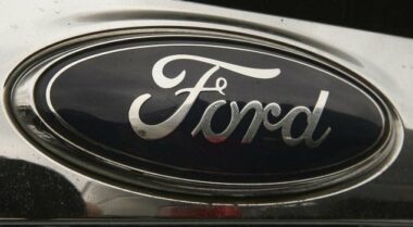 Ford annonce un véhicule électrique à énergie solaire