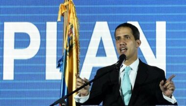 La France et l'Espagne reconnaissent Guaido comme &ldquo;président en charge&rdquo; du Venezuela
