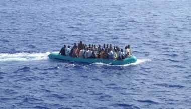 165 candidats à la migration clandestine secourus par la Marine royale