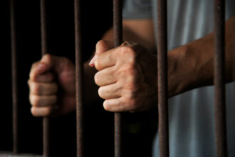 Des personnes pénalement irresponsables en prison : Alerte sur une anomalie carcérale