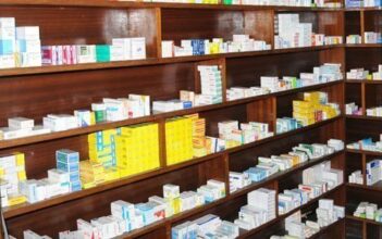 Décret sur la baisse des prix des médicaments: les syndicats divisés