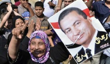 Moubarak quitte sa prison pour un hôpital militaire