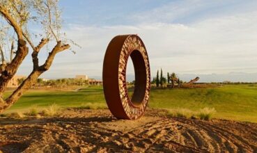 A Marrakech, une expo à ciel ouvert de sculptures monumentales