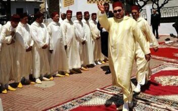 Le Roi lance l'opération &ldquo;Ramadan 1434&rdquo; et pose la première pierre de la maison du jeune diabétique à Rabat