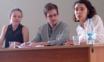 Le sort de Snowden pas encore &ldquo;décidé&rdquo;, selon son avocat russe