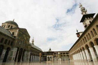 Syrie: Chute d'obus devant la mosquée des Omeyyades, 4 morts et 26 blessés