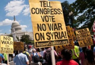 Syrie: Washington se prépare, Kerry poursuit son offensive