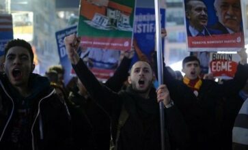 Turquie: Le Premier ministre Erdogan menacé par la rue