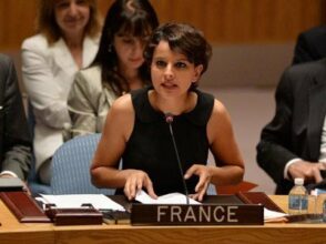 Libre-échange USA-UE: Paris pour une suspension des négociations