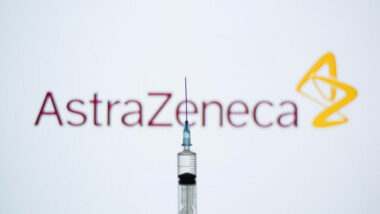 Covid-19: le vaccin d'AstraZeneca homologué par l'OMS