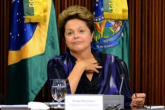 Brésil: Dilma Rousseff propose un référendum pour une réforme politique