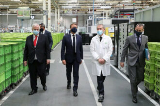 Automobile: le Maroc épargné par les relocalisations annoncées par Macron