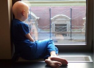 Les enfants atteints de cancer mieux protégés
