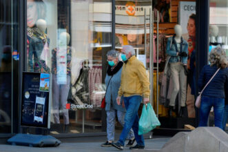 L'Europe entame un déconfinement à hauts risques, les USA ne sont pas prêts