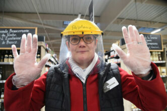 Coronavirus: le voile se lève peu à peu sur la maladie