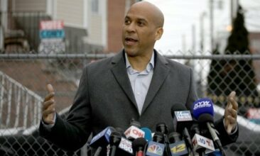 Le charismatique sénateur noir Cory Booker vise la Maison Blanche