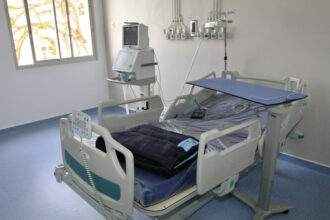 Covid. L’administration précoce de l’hydroxychloroquine réduit les probabilités de décès et d’hospitalisation (étude)