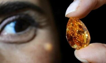 35,54 millions de dollars pour le plus gros diamant orange du monde