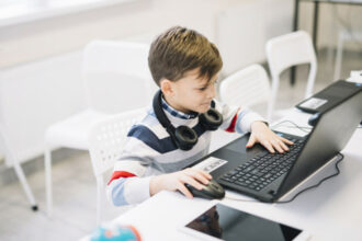 Un guide pour protéger les enfants sur internet