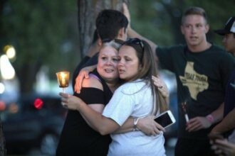 Un élève abat 10 personnes dans son lycée du Texas avant de se rendre
