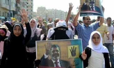 Les Frères musulmans officiellement interdits en Egypte