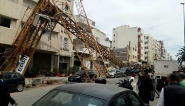 Images. Chute d'une grue à Casablanca