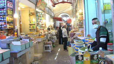 Coronavirus: le nombre de cas actifs continue de baisser (mardi 1er décembre)