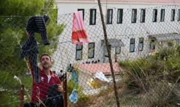 L'accueil fait aux migrants à Lampedusa choque Italie et Europe