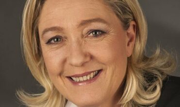 France: la justice ordonne un examen psychiatrique de Marine Le Pen