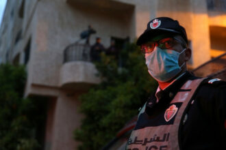 Officiel: le port du masque devient obligatoire à l'extérieur dès mardi