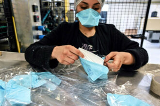 Les pharmacies approvisionnées de 4,5 millions de masques par jour