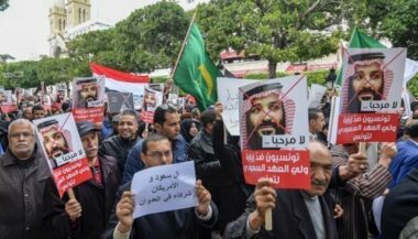 Le prince héritier saoudien en tournée fait une halte mouvementée à Tunis
