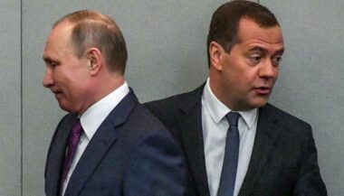 Dmitri Medvedev nommé Premier ministre par les députés russes